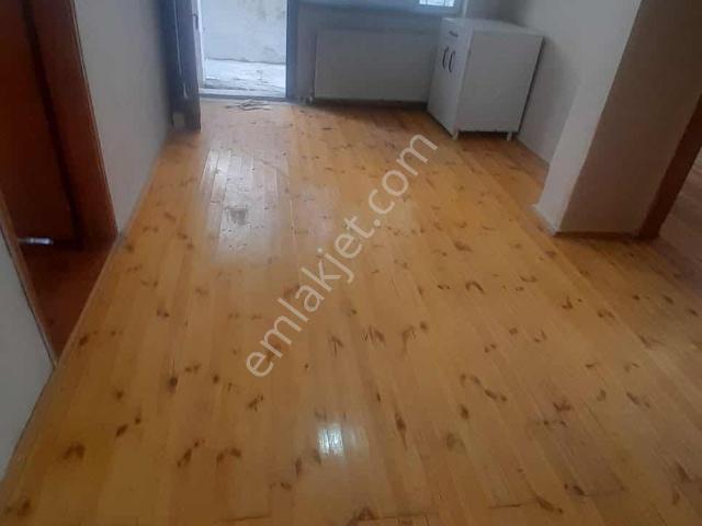 Gaziosmanpaşa Karayollarında 2 + 1 Bahçe Katı Kıralık Daıre