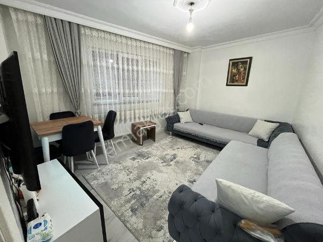 Gaziosmanpaşa Karlıtepe Mahallesinde 15 Yıllık Binada/2+1/85m2/bahçe Katı Satılık Daire