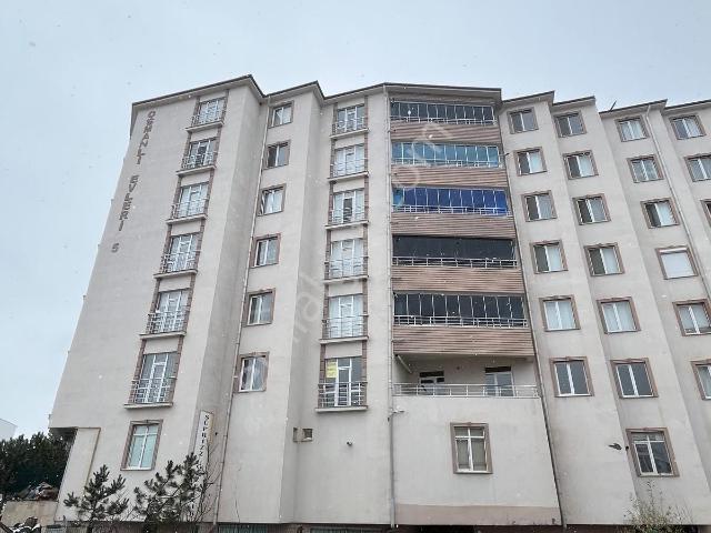 Gaziler Emlak'tan Satılık 3+1 Hastane Karşısında