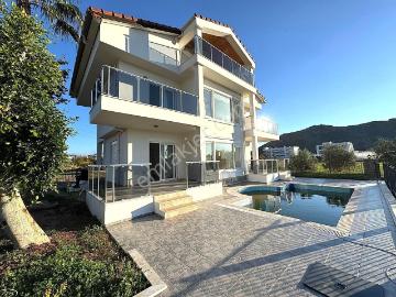 Gazipaşa / Pazarcı 5+1 Tripleks Villa Satılık Müstakil