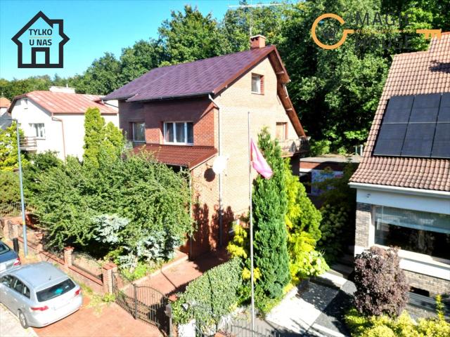Sprzedam przestronny dom 297 m² przy Trójmiejskim Parku