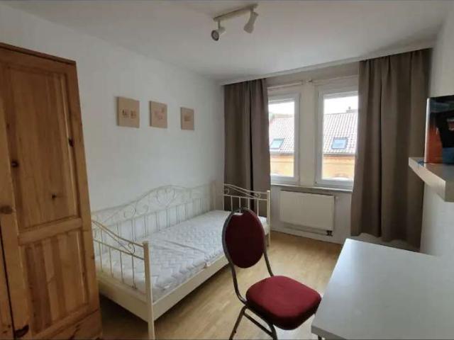 Gemültiches, voll möbeliertes WG Zimmer hochschul und zentrumnahe