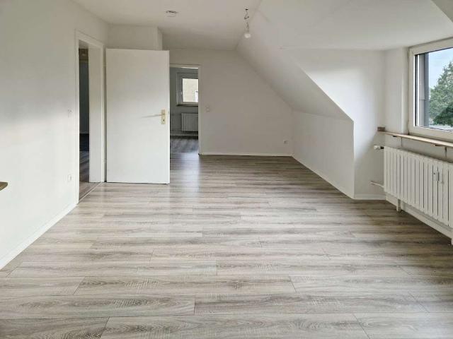 Gemütlich 2 Zimmer Dachgeschosswohnung