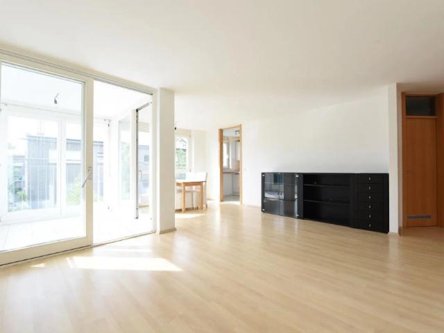 gemütlich & bequem an einen Nichtraucher Single inklusive Einbauküche TG Stellplatz optional