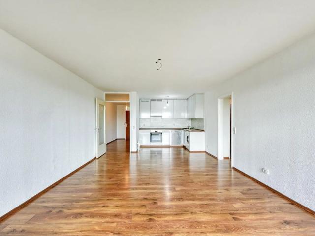 gemütlich & gepflegt sonniger Süd Balkon Laminat inklusive EBK & TG Stellplatz