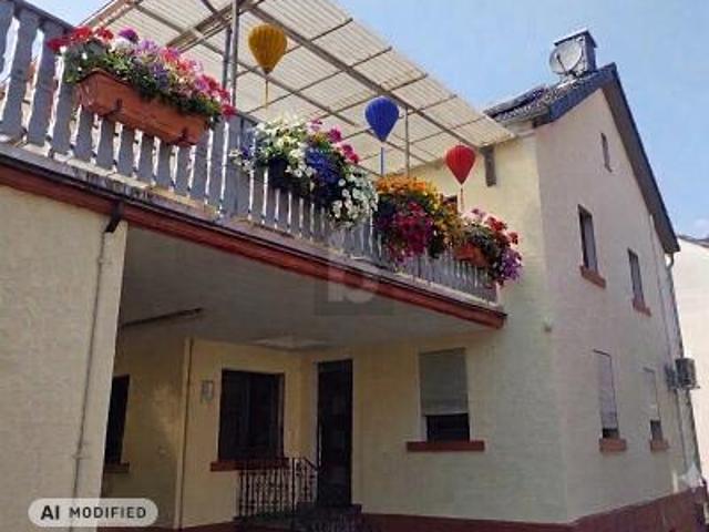 GEMÜTLICH, FAMILIENFREUNDLICH DOPPELGARAGE