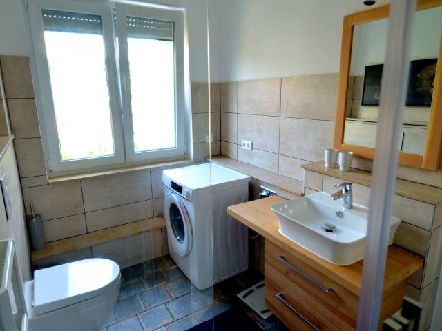Gemütlich & helle und dennoch zentral, möblierte Wohnung mit Terrasse und Gartennutzung, Berlin Amsterdam Apartments for Rent