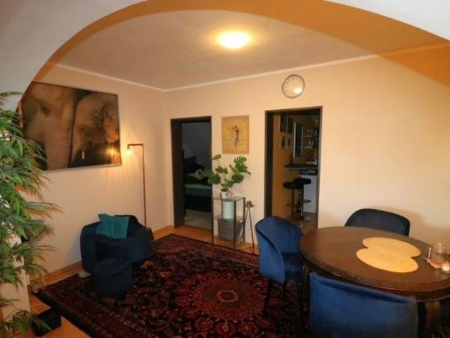Gemütlich, praktisch, bezahlbar – Dachgeschosswohnung mit vielen Extras
