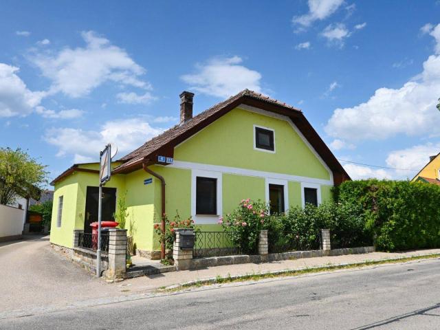 Gemütlich wohnen nahe Retz: Häuschen mit Garten, Keller und Schuppen in Mitterretzbach