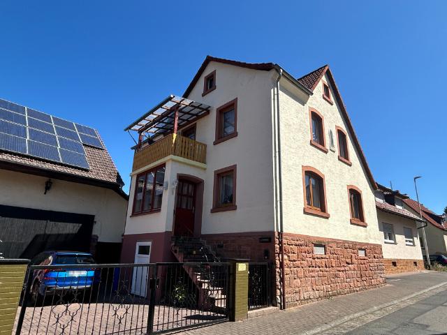Gemütlich wohnen: Gepflegtes Einfamilienhaus mit sonnigem Garten!