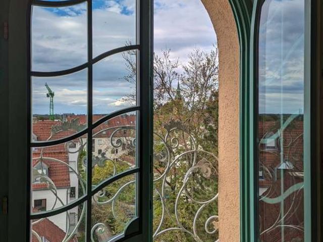 Gemütliche Maisonette mit Sonnenloggia in Göggingen