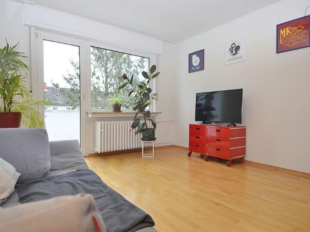 Gemütliche möblierte 2 Zimmer Wohnung mit Balkon und Internet in Wiesbaden Nordost