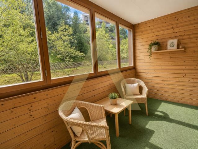 Gemütliche möblierte Wohnung mit Loggia in grüner Umgebung