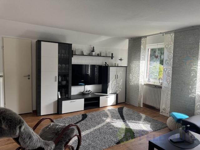 Gemütliche Oberwohnung mit Balkon in ruhiger Lage von Holtland!