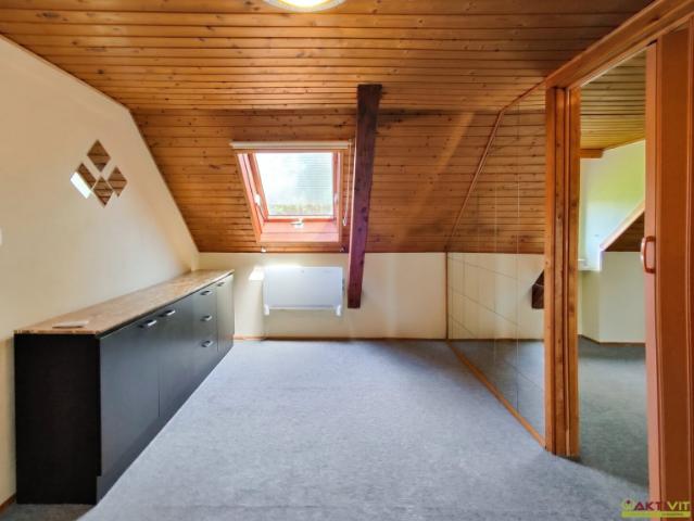 Gemütliche Altbau Dachgeschosswohnung nahe TU Graz & Innenstadt Auch für Anleger attraktiv!