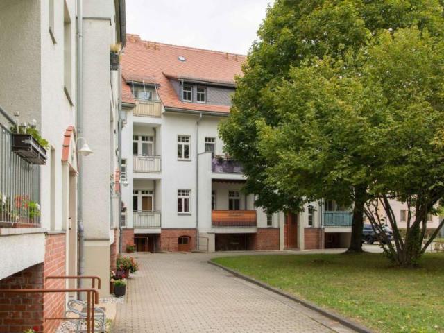 gemütliche Altbauwohnung im Grünen