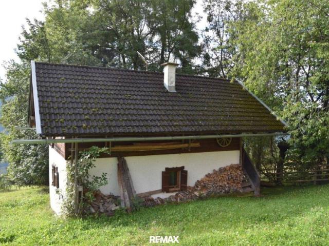 Gemütliche Berghütte mit Nebengebäude am Sonnberg bei Eisentratten mit m² 16.516 arrondierter landwirtschaftlicher Fläche, 3 Zimmer, urige kleine Terrasse, 4 Stellplätze, 290.000 €