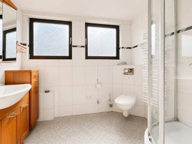Gemütliche ca. 68m² große 2 Zimmer Wohnung mit Loggia und Stellplatz in ruhiger Sackgassenlage