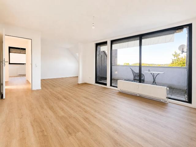 Gemütliche ca. 68m² große 2 Zimmer Wohnung mit Loggia und Stellplatz in ruhiger Sackgassenlage
