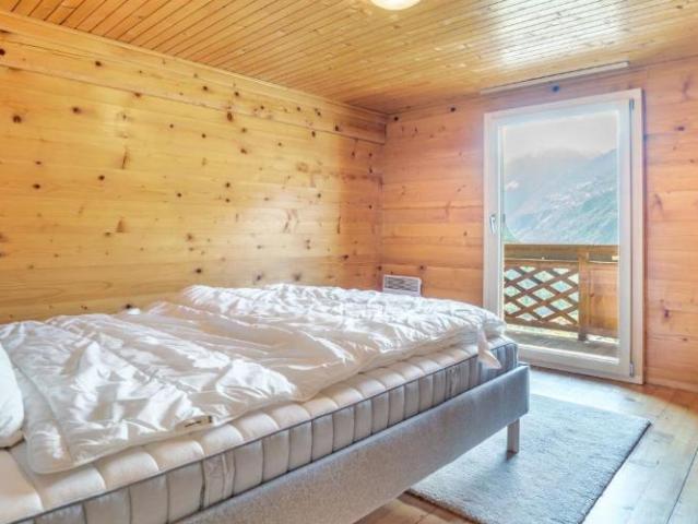 Gemütliche Dachwohnung mit Aussicht in Staldenried
