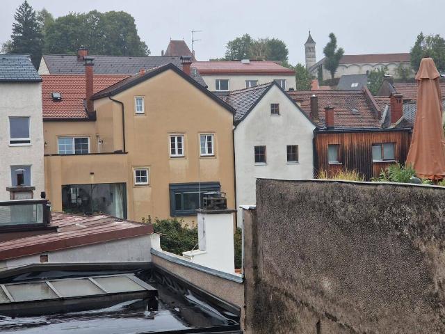GEMÜTLICHE DACHWOHNUNG