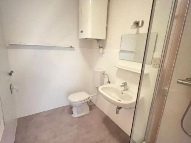 Gemütliche Dachgeschosswohnung in zentraler Top Lage Nähe TU Graz zur Miete !