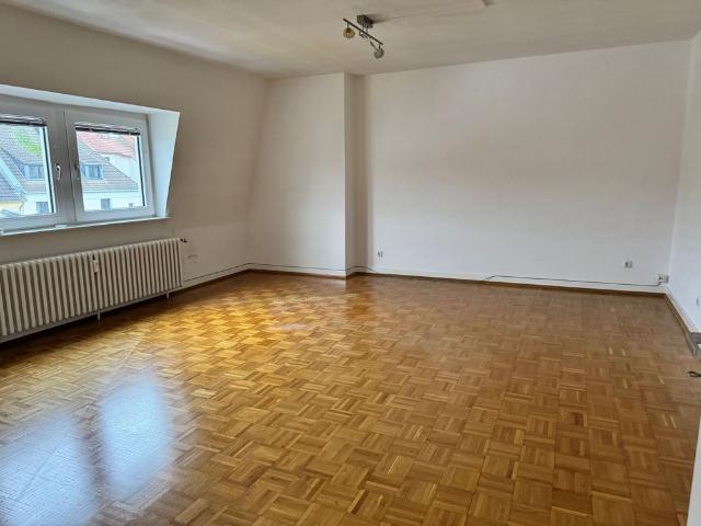 Gemütliche Dachgeschosswohnung mit moderner Einbauküche!