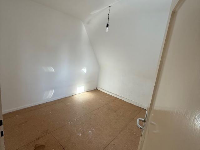 Gemütliche Dachgeschosswohnung mit Dachschräge