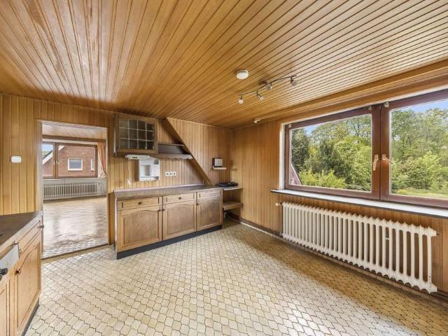 Gemütliche DG Wohnung in gepflegter Doppelhaushälfte mit Blick ins Grüne