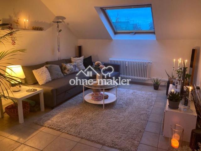 Gemütliche DG Wohnung in energetisch saniertem 4 Fam Haus Musikerviertel