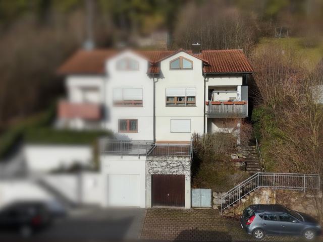 Gemütliche Doppelhaushälfte mit Einliegerwohnung in beliebter Lage von Fichtenberg