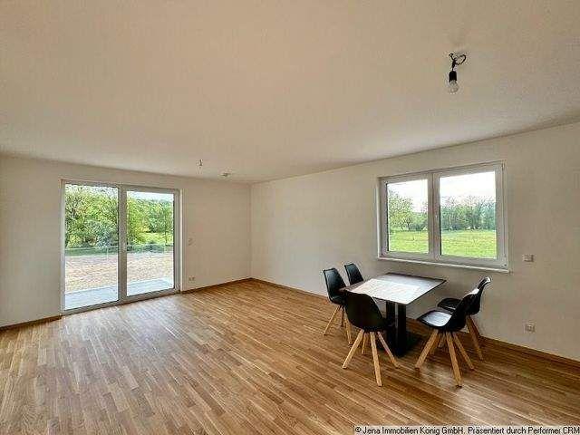 Gemütliche Dreizimmerwohnung in Nähe Klinikum mit eigenem Garten, Küche & Balkon