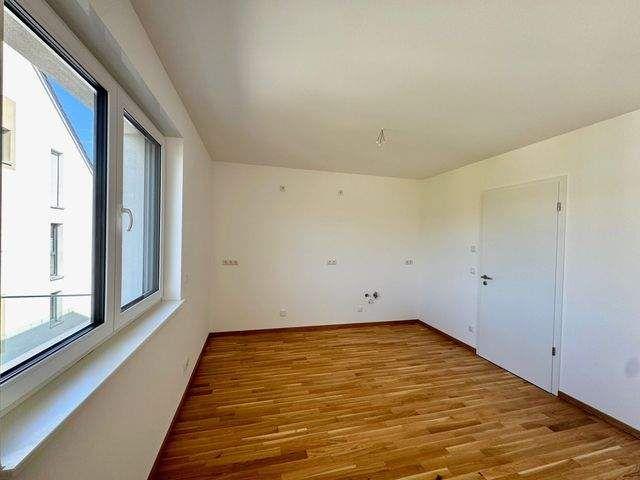 Gemütliche Dreizimmerwohnung in Nähe Klinikum mit eigenem Garten, Küche & Balkon