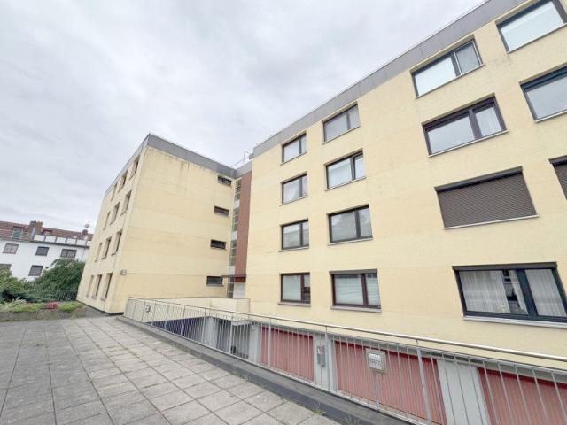 Gemütliche Drei Zimmer Wohnung mit Balkon und Küche in zentraler Lage im Hulsberg
