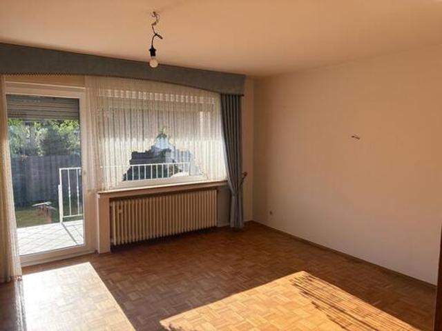 Gemütliche Erdgeschosswohnung in ruhiger Straße mit tollem Garten