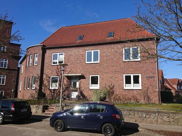 Gemütliche Erdgeschosswohnung mit Balkon, Gartenzugang und großem Kellerraum in Schleswig
