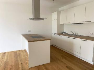 Moderne Gartenwohnung inkl. Einbauküche und Terrasse Top H04