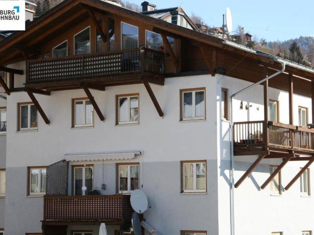 Gemütliche, geförderte 4 Zimmer Familienwohnung mit Balkon und Tiefgaragenplatz! Hohe Wohnbeihilfe möglich
