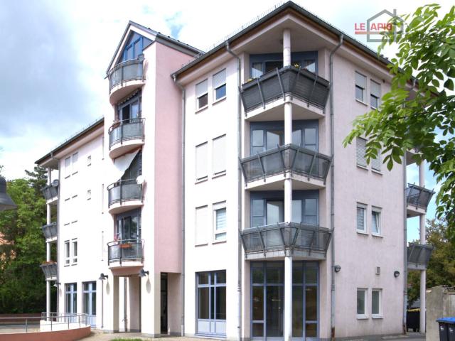 GEMÜTLICHE, HELLE 2 RWG MIT BALKON u. TG STELLPL. IM BELIEBTEN WURZEN