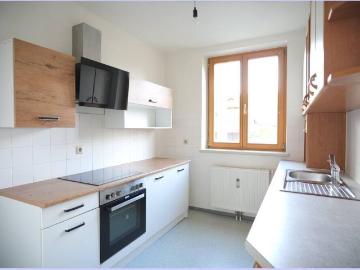 Gemütliche helle 3 Zimmer Wohnung, EG mit Gartenbenützung, Küche, 2 SZ, Parkplatz, Terrasse, Keller