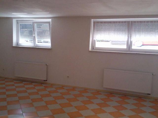 Gemütliche Kellerwohnung mit großzügigem Wohnbereich