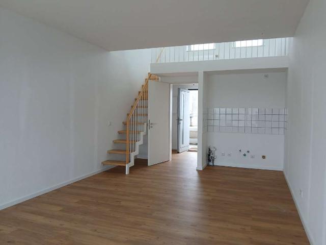 Gemütliche renovierte 1 Zimmer Maisonettenwohnung mit Balkon in der Essener City