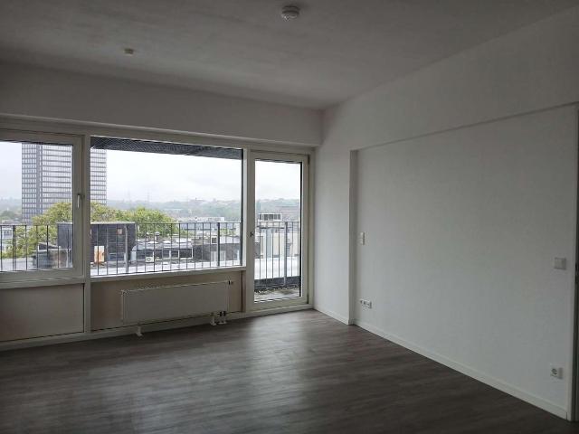 Gemütliche renovierte 2 Zimmer Wohnung mit Balkon in der Essener City