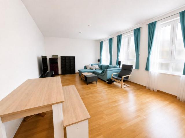 GEMÜTLICHE STADTWOHNUNG IN VILLACH ZENTRAL WOHNEN MIT GROSSZÜGIGEM WOHNGEFÜHL!