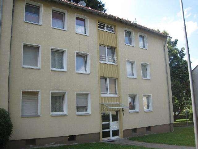 gemütliche, sanierte 3 Zi. Wohnung mit Balkon