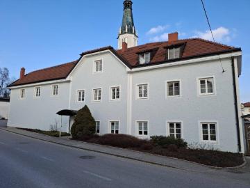 Gemütliche Single Wohnung mit möblierter Küche im Zentrum von Lohnsburg