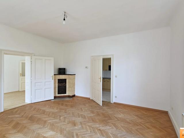 Gemütliche unbefristete Altbauwohnung mit Charme und viel Platz
