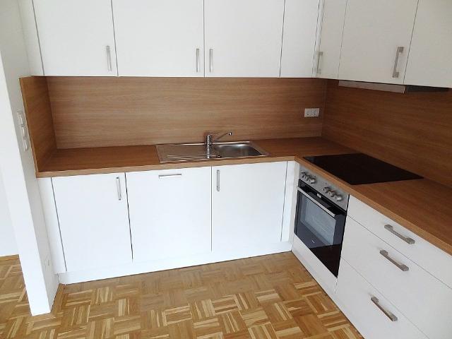 Gemütliche und geräumige Mietwohnung mit neuer Küche und großem Wohn Esszimmer …!
