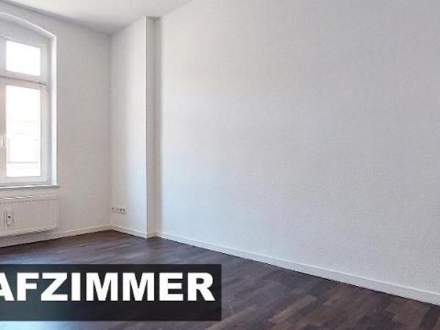 Gemütliche und helle 4 Raum Wohnung mit Balkon & Loggia & Einbauküche