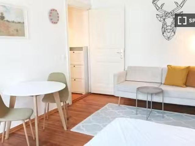 Gemütliche und helle 1 Zimmer Wohnung in Wedding, Paare
